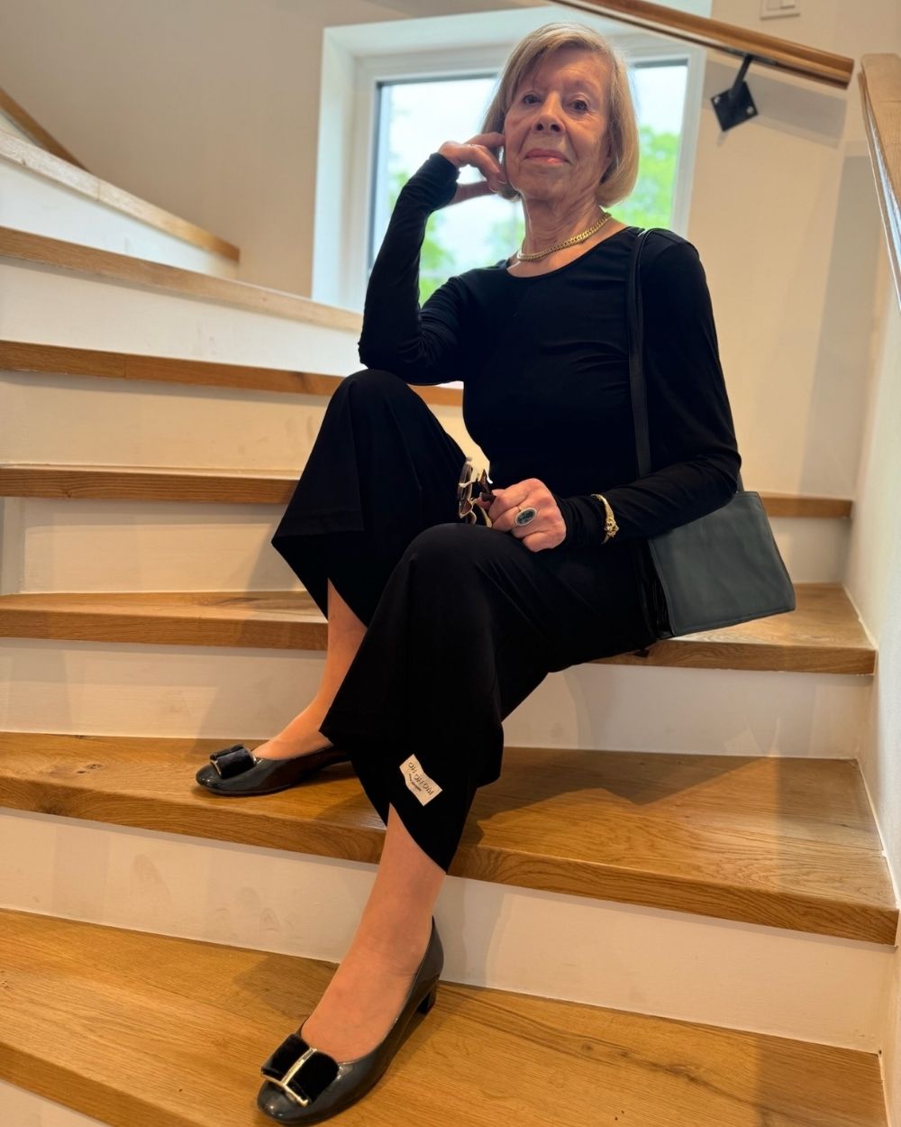 Schick –  zum Ausgehean bereit 👠