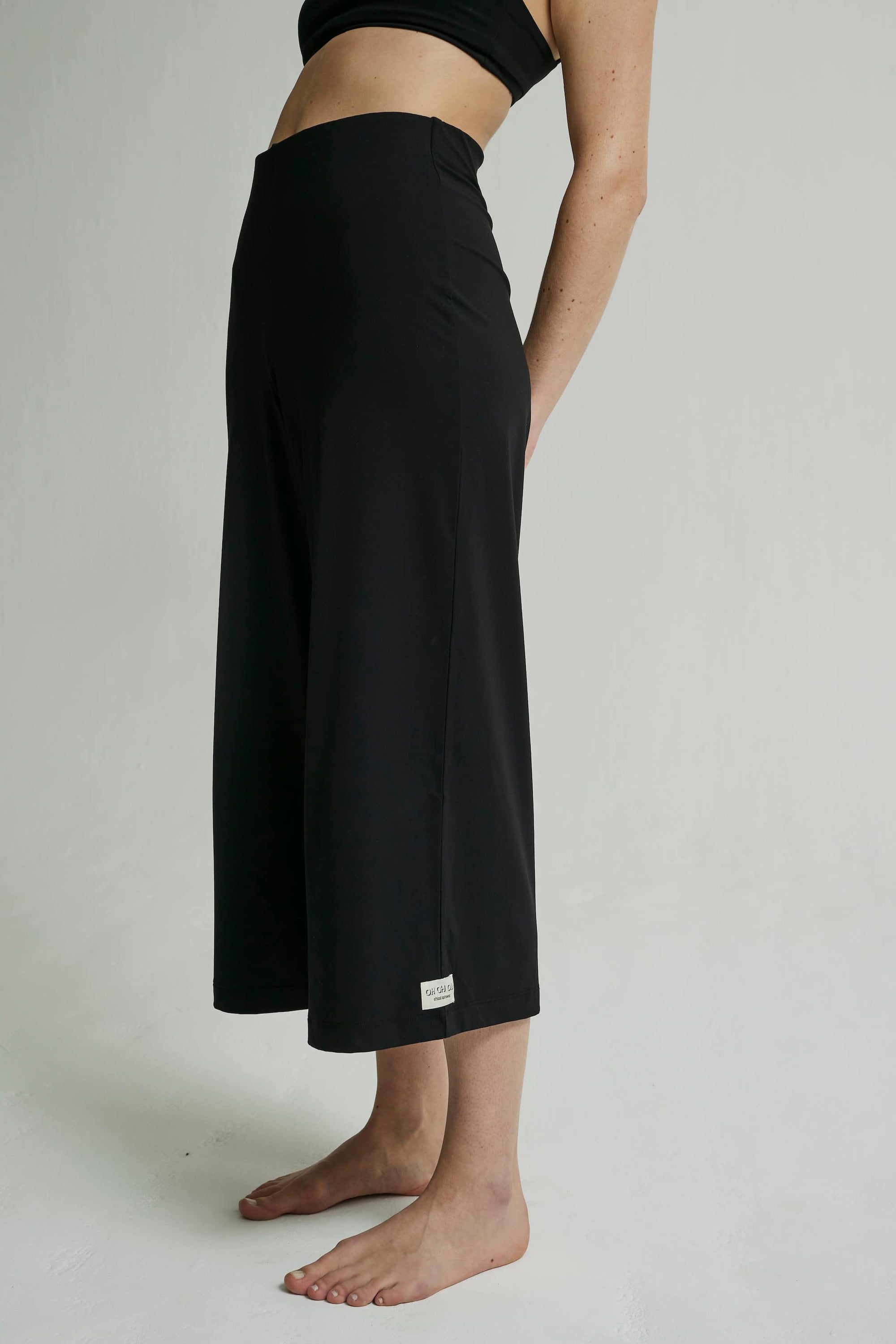 CROPPED WIDE LEG PANTS
