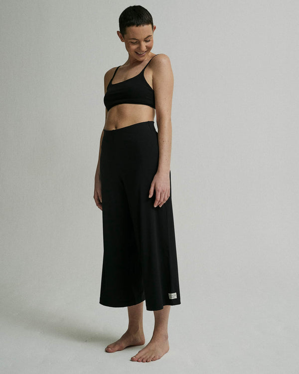 CROPPED WIDE LEG PANTS